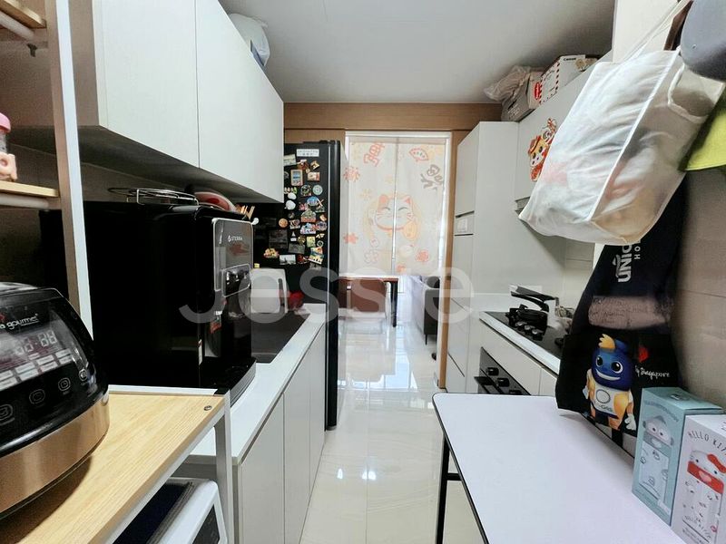 3 Bed Condo for Rent in  The Vales - Image 2